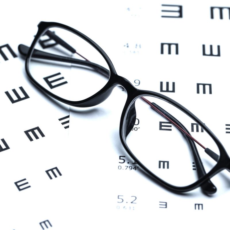glasses-eye-chart-white-background
